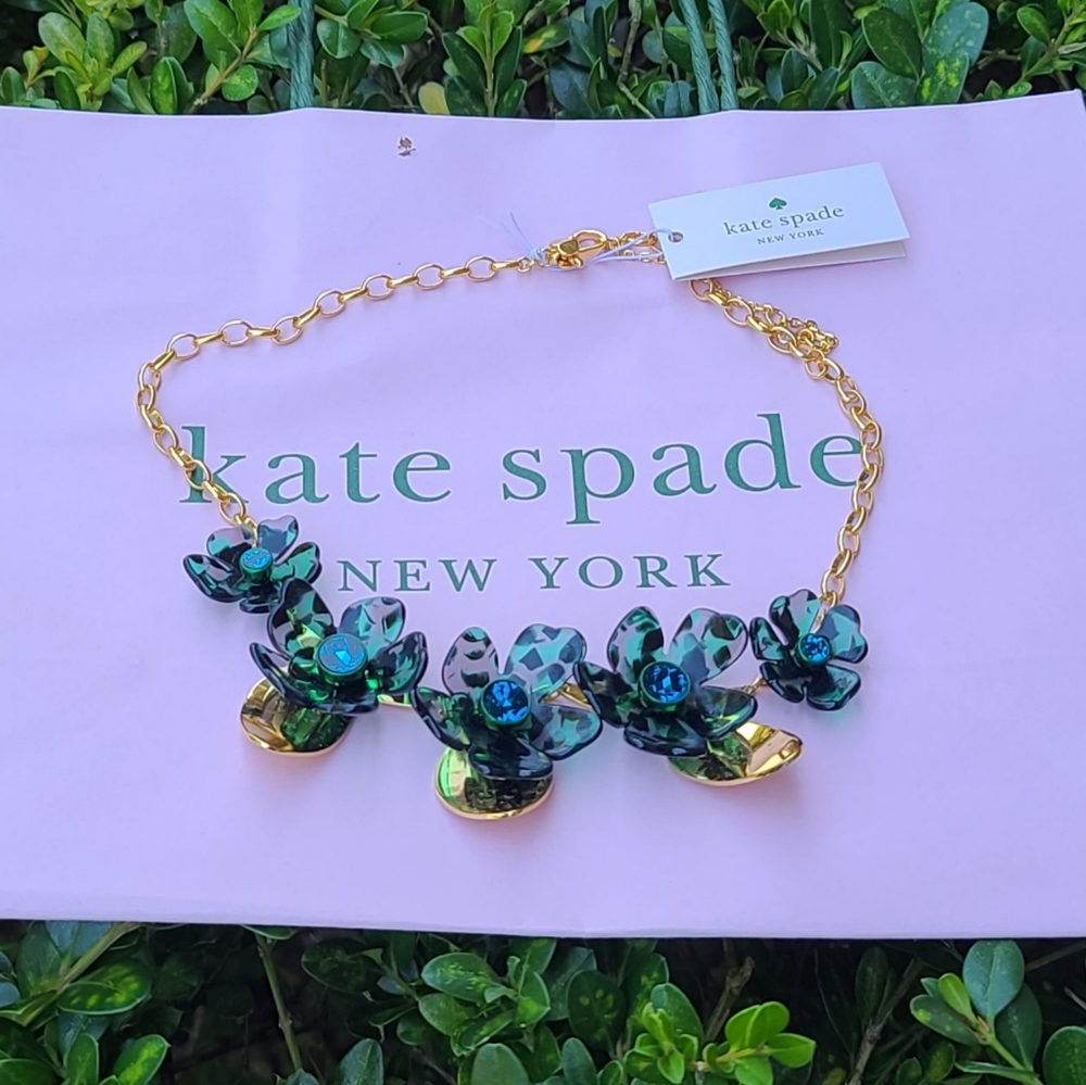 Stylish kate spade Jewelry ( necklace and earrings) , brand new - Picture 3 of 3